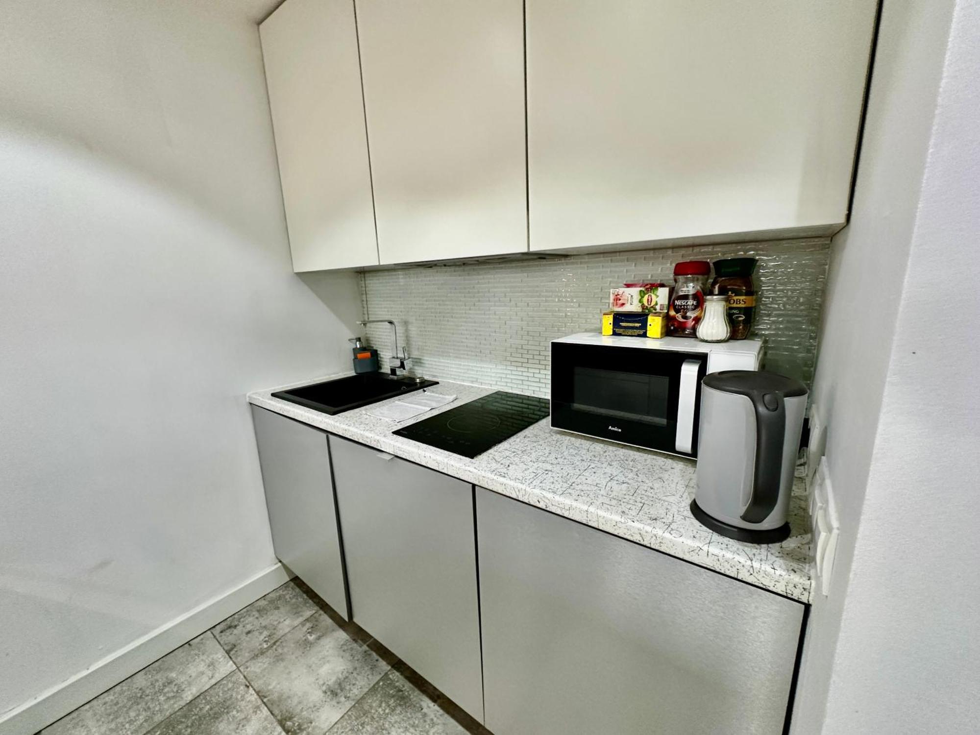 Palace 2 Wifi 600 Mbs 55'Tv Netflix Hbo 2Xmetro Appletv Varsovia Exterior foto